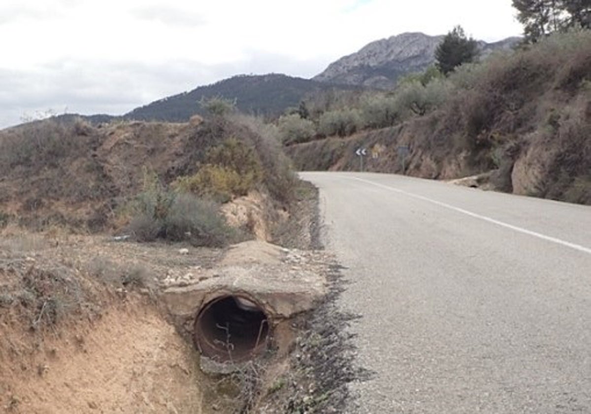 La carretera CV-622 de acceso a Beniatjar.