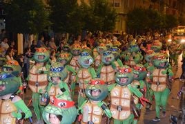 Desfile de uno de los Ral·lis de Carcaixent.