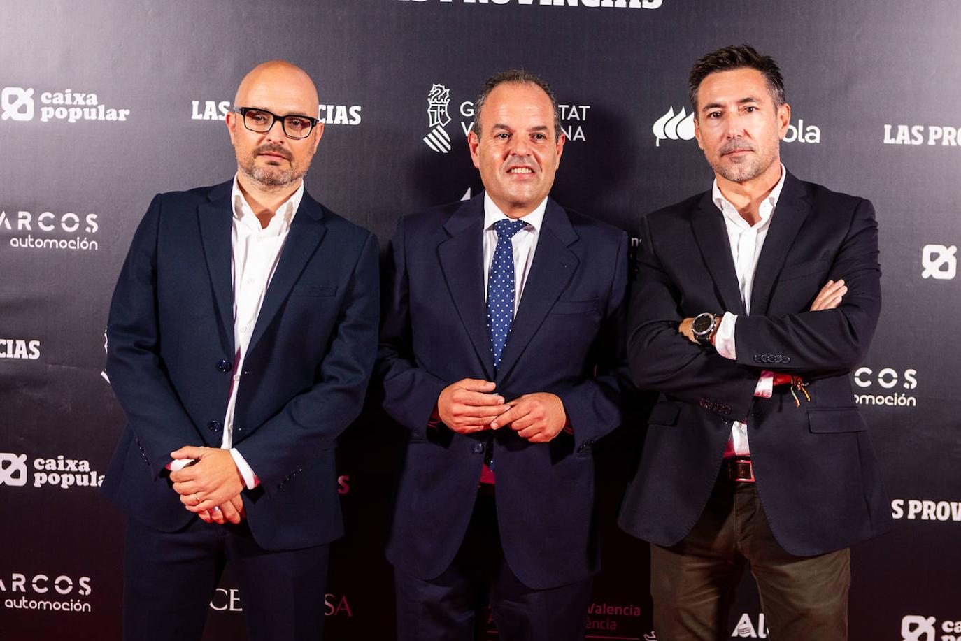 Héctor Esteban, jefe de información de LAS PROVINCIAS, junto al presidente de la Cámara de Comercio de Alicante, Carlos Baño, y Javier Cotillo, jefe de prensa.