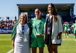 Eva Navarro, homenajeada por el Levante.