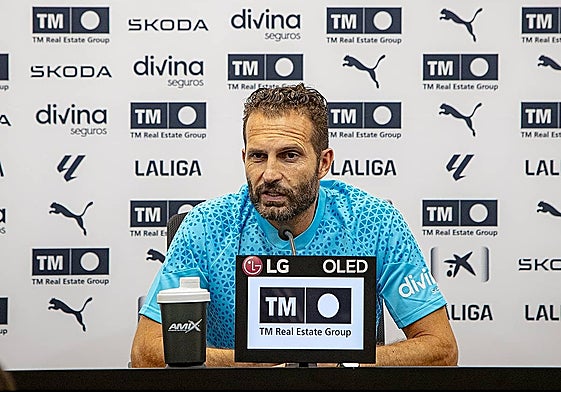 Baraja: «Cuando tienes una plantilla corta, acusas más las bajas»