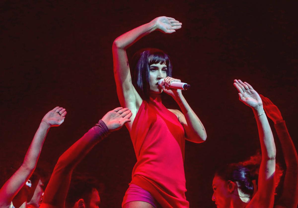 Aitana arranca su gira en Valencia