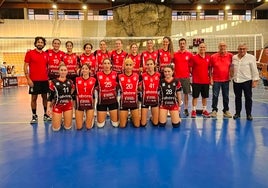 El equipo femenino del Xàtiva Voleibol.