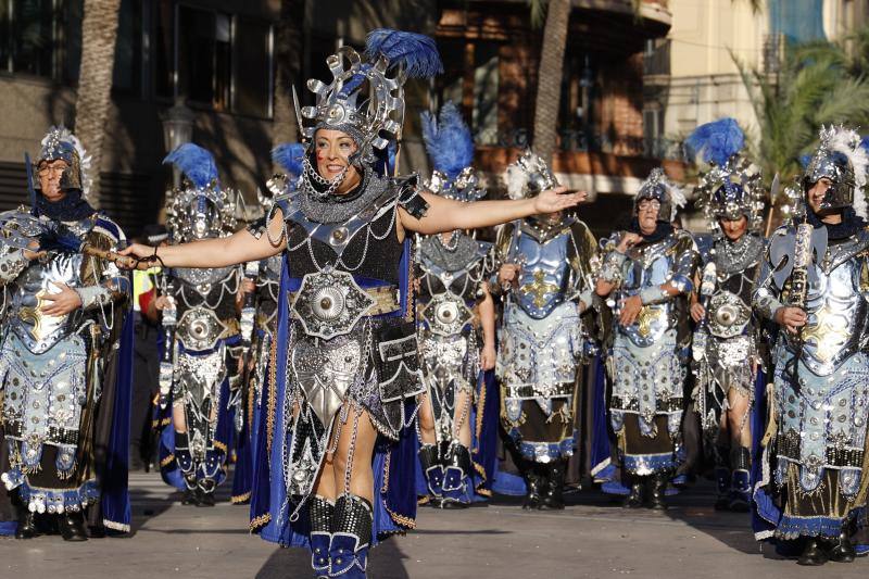 Fiesta en Valencia de los Moros y Cristianos en el 9 d&#039;Octubre