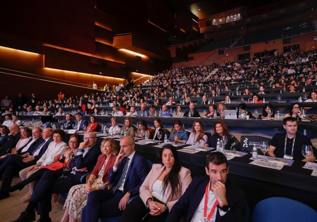El auditorio del Palacio de La Kursaal, repleto durante la jornada inaugural.