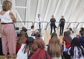 Adolescentes durante uno de los talleres de Stay Helathy