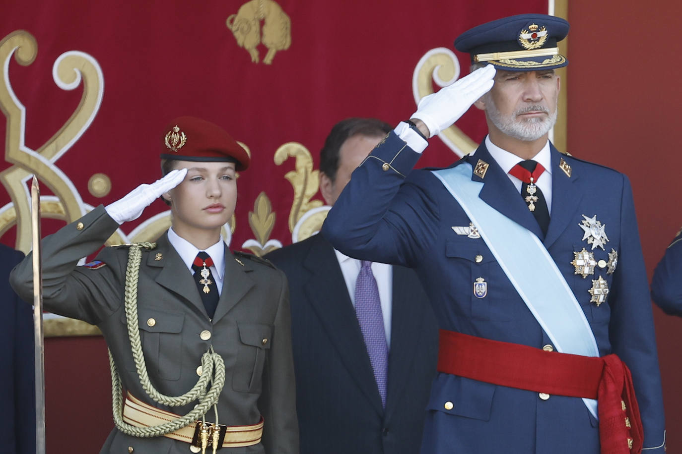 El desfile militar de las Fuerzas Armadas, en imágenes