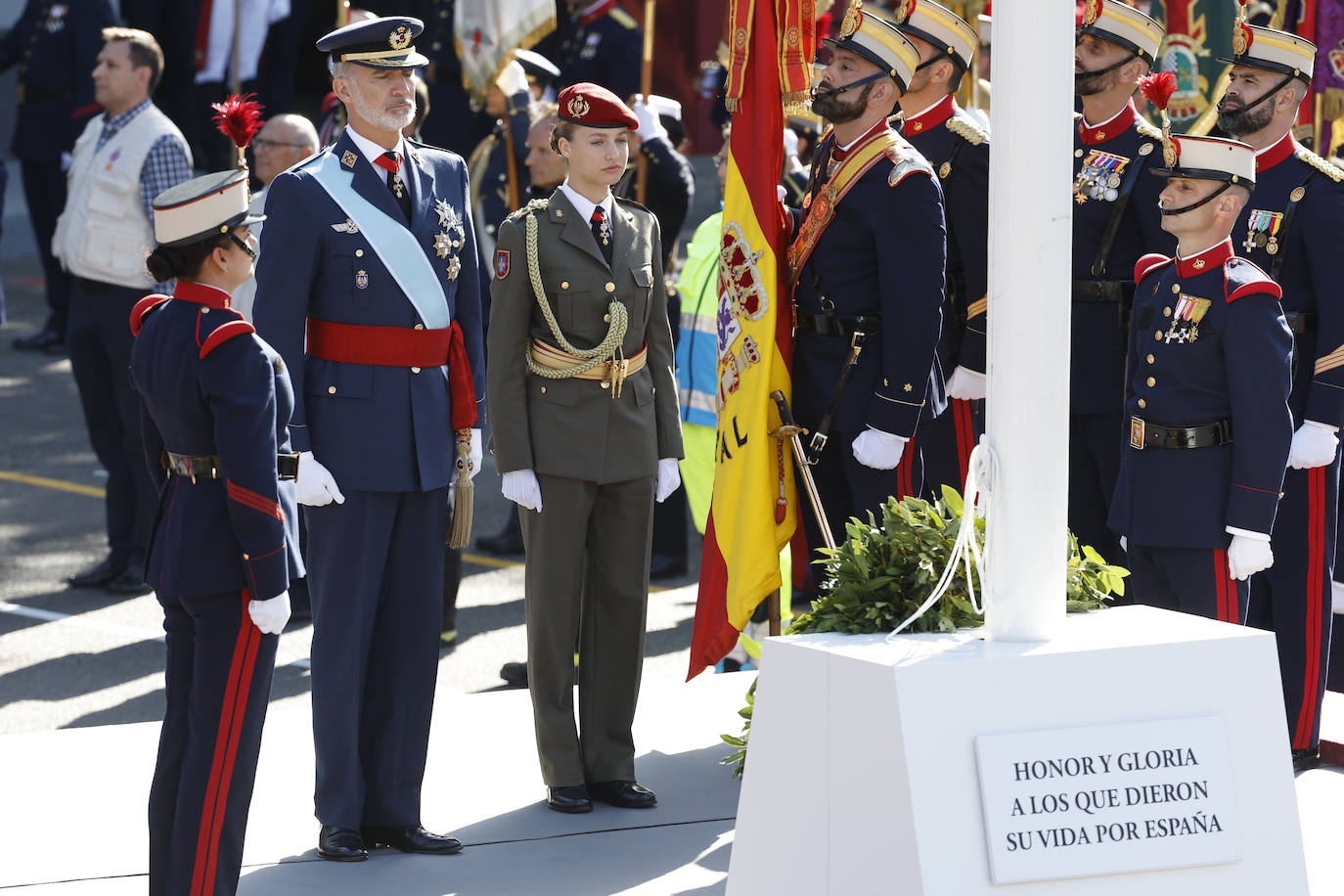 El desfile militar de las Fuerzas Armadas, en imágenes