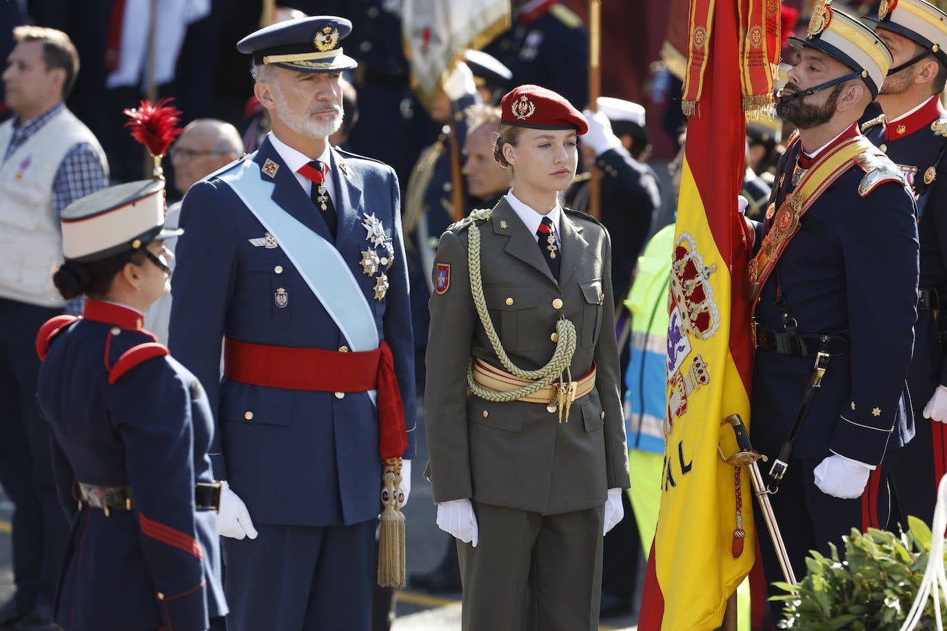 El desfile militar de las Fuerzas Armadas, en imágenes