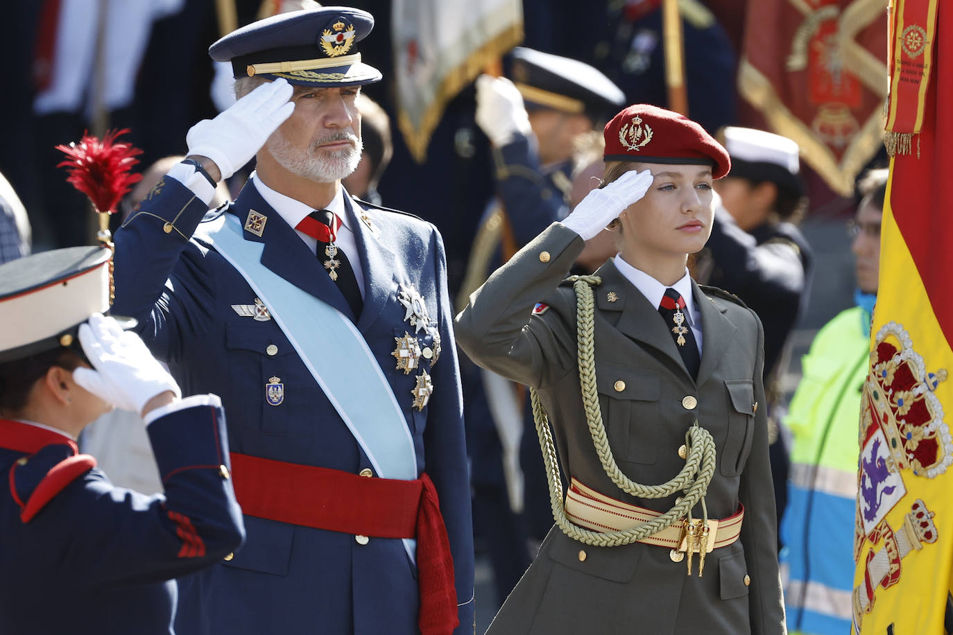 El desfile militar de las Fuerzas Armadas, en imágenes