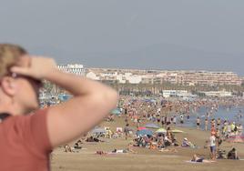 La playa de la Malvarrosa este jueves, 12 de octubre.