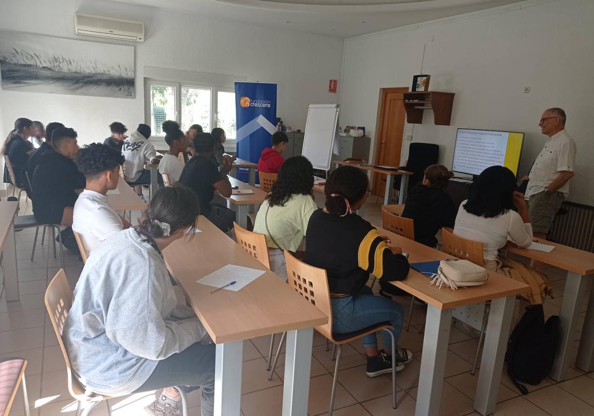 Alumnos durante una formación impartida en la Fundación Crescere.