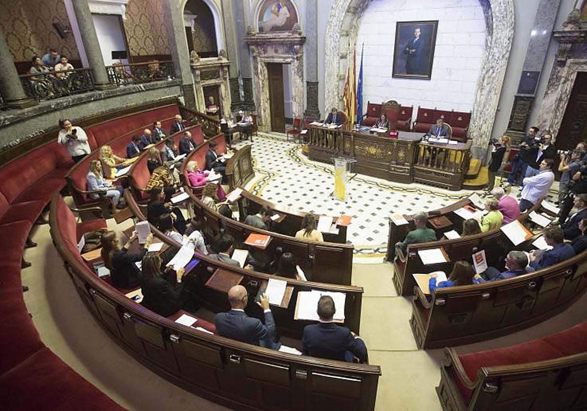 PP y Vox acercan posturas en el Ayuntamiento con motivo de las ...
