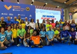 Los clubes de la ciudad de Valencia junto a las dirigentes.