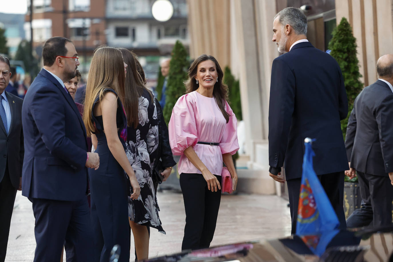 El reencuentro de Leonor y Sofía en el concierto Premios Princesa de Asturias 2023