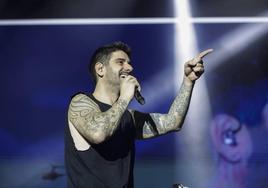 Melendi durante su último concierto en Zaragoza.