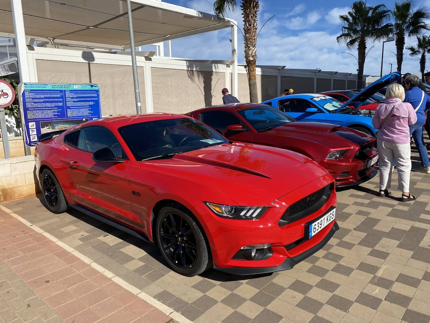 Fotos: &#039;Muscle cars&#039; americanos en Dénia