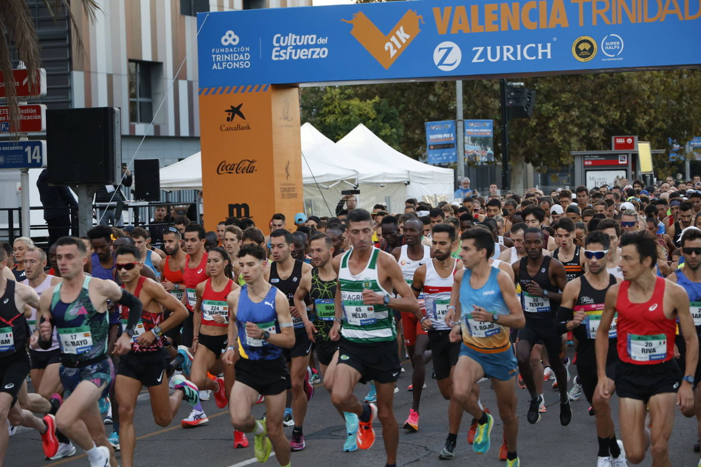 Fotos: las mejores imágenes del Medio Maratón de Valencia 2023