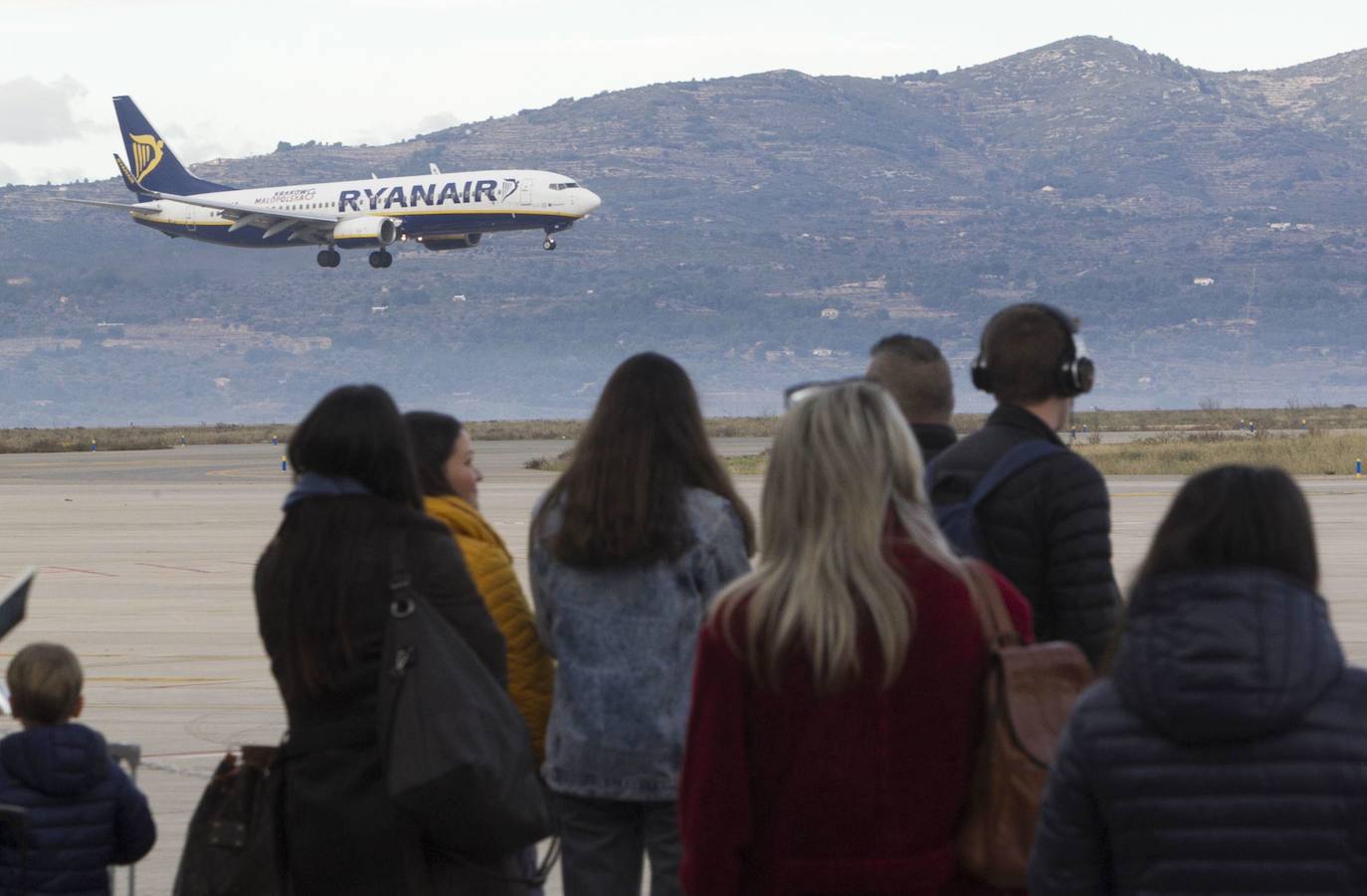 Un avión de Ryanair aterriza en el aeropuerto de Castellón.