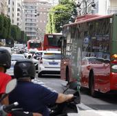 El Ayuntamiento de Valencia saca tres líneas de autobús de la calle Colón