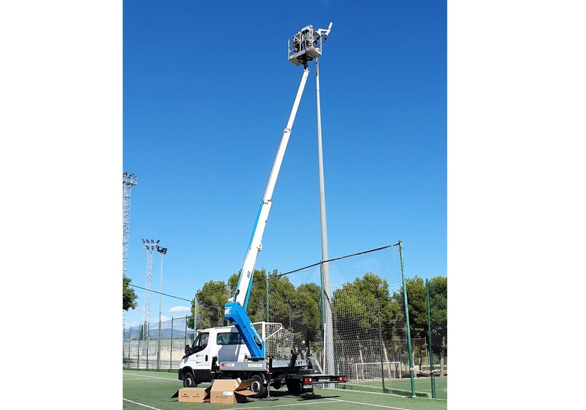 Nueva iluminación en la Ciudad Deportiva.