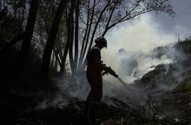 Incendio en un barranco en Torrent. Imagen de archivo