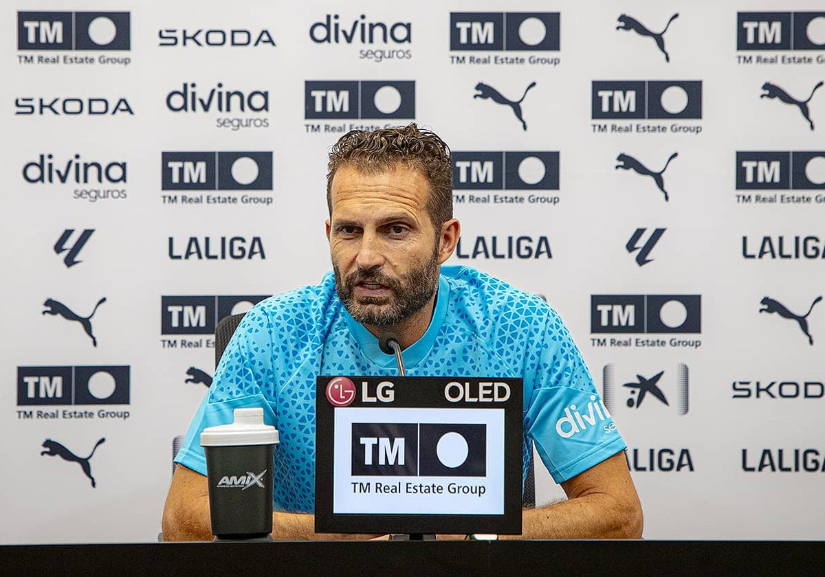 Rubén Baraja, en rueda de prensa.