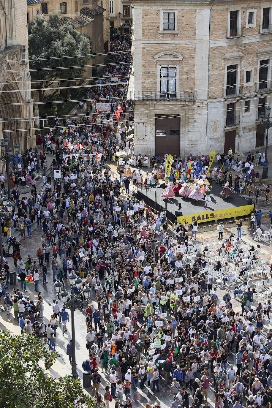 Miles de personas se manifestan en Valencia a favor de Palestina