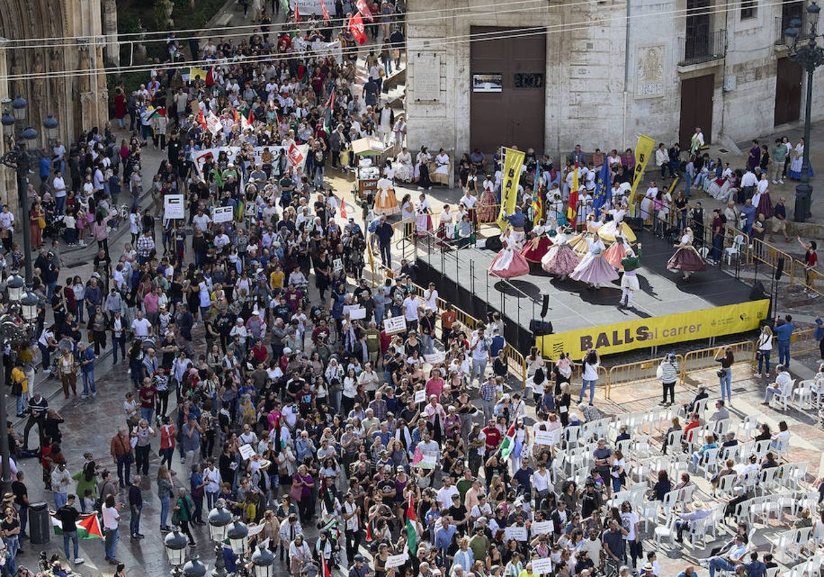 Coincidencia de la manifestación con los balls este domingo.