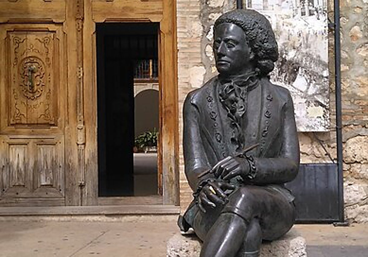 Escultura de Manuel Tolsá en Enguera.