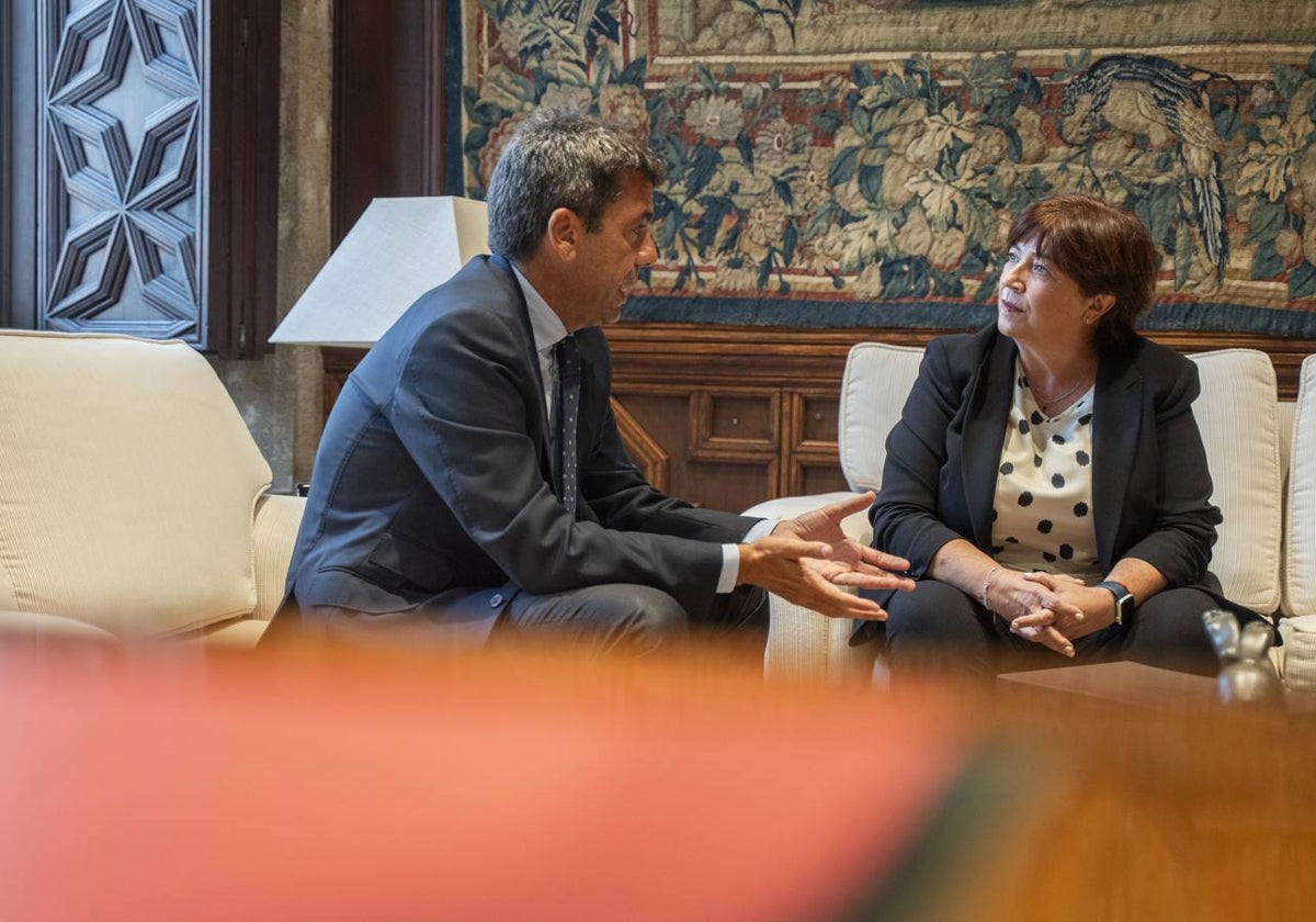 Carlos Mazón junto a la presidenta de la AVL, Verònica Cantó, en el Palau.