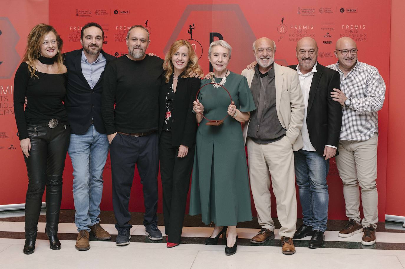 Imagen secundaria 1 - &#039;El perfume del tiempo&#039; triunfa en los premios de las Artes Escénicas Valencianas