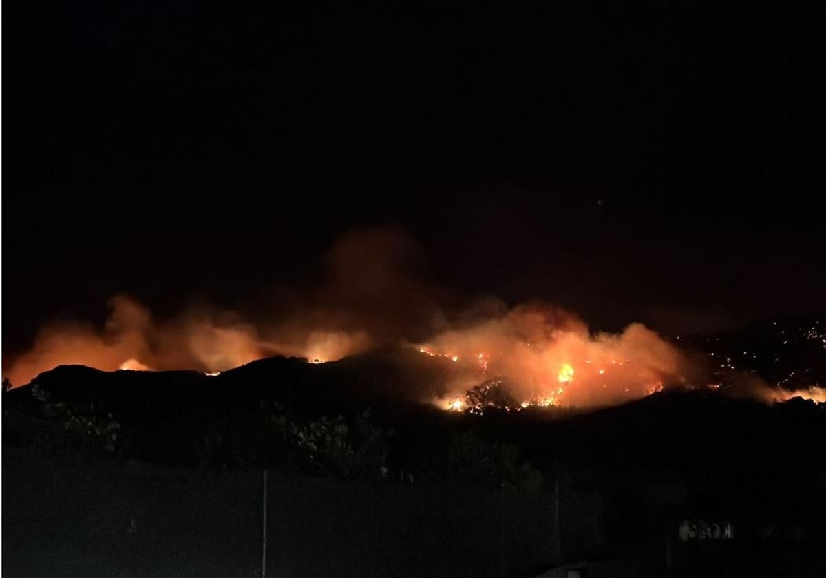 Aemet avisa de una previsión meteorológica «muy adversa» en la zona del incendio de Montitxelvo