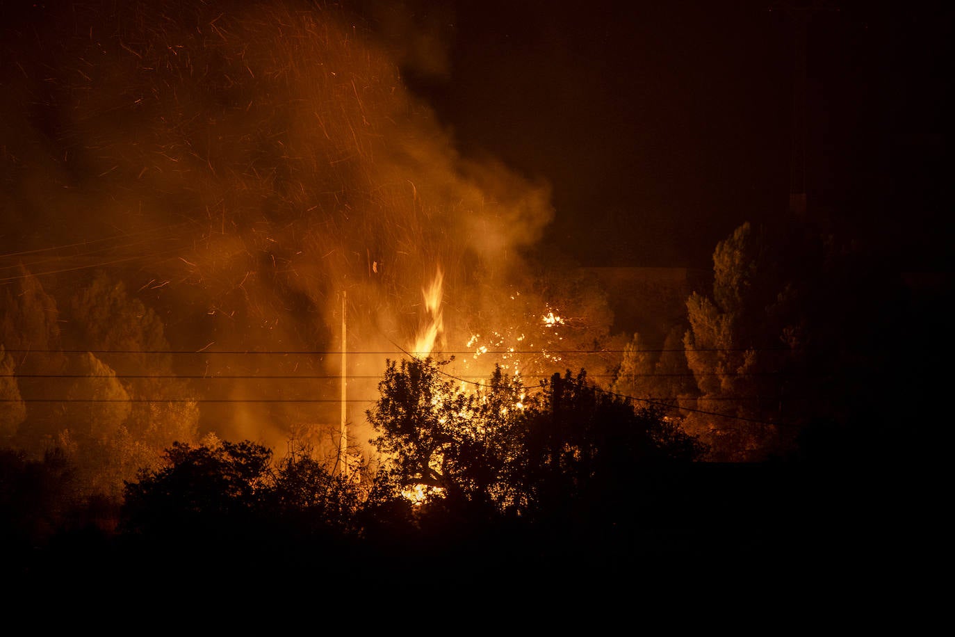 El incendio forestal de Montitxelvo, en imágenes