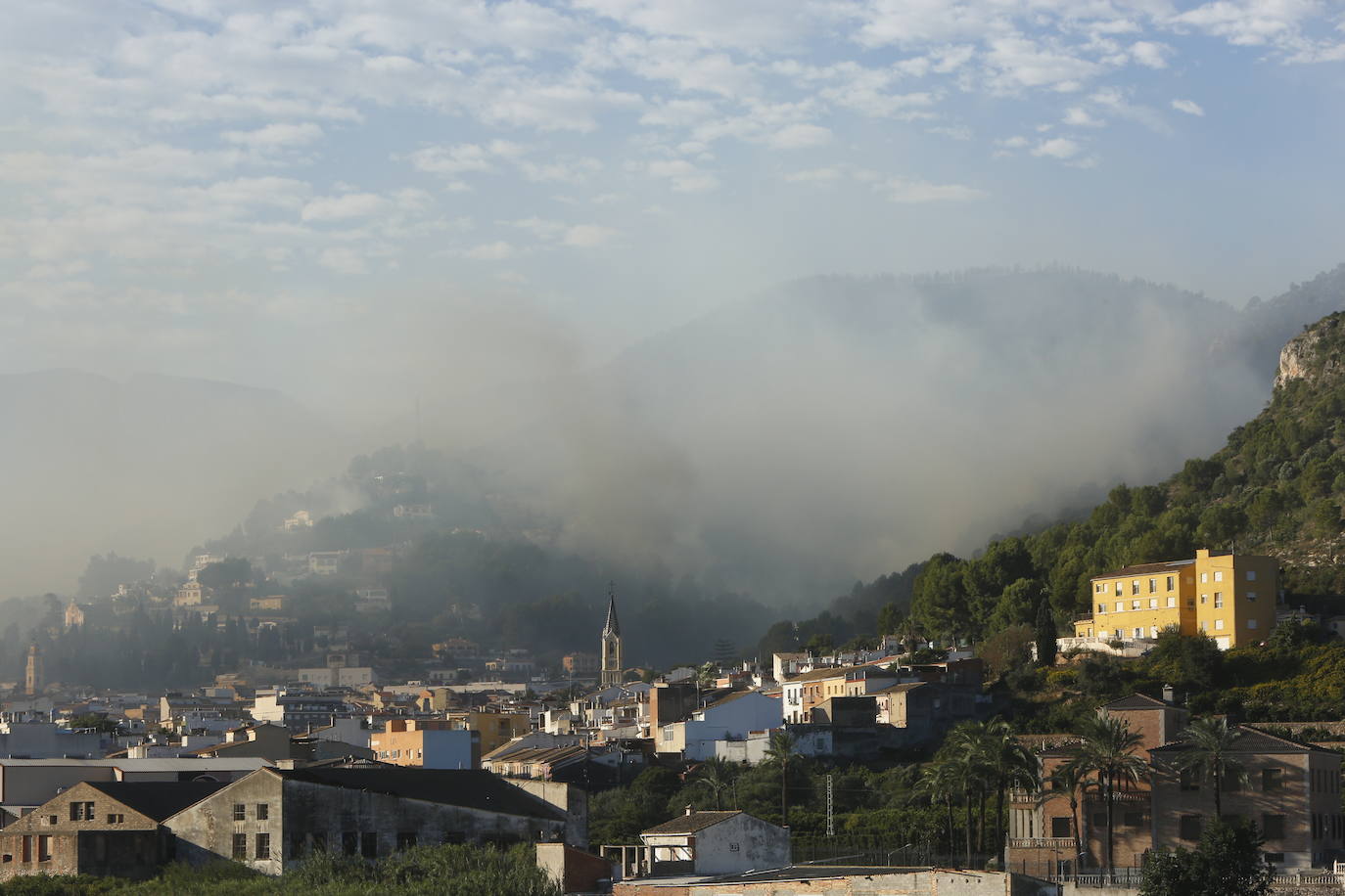 El incendio forestal de Montitxelvo, en imágenes