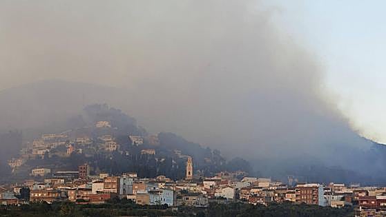 Todas las urbanizaciones y municipios que han sido desalojados por el incendio de Montitxelvo