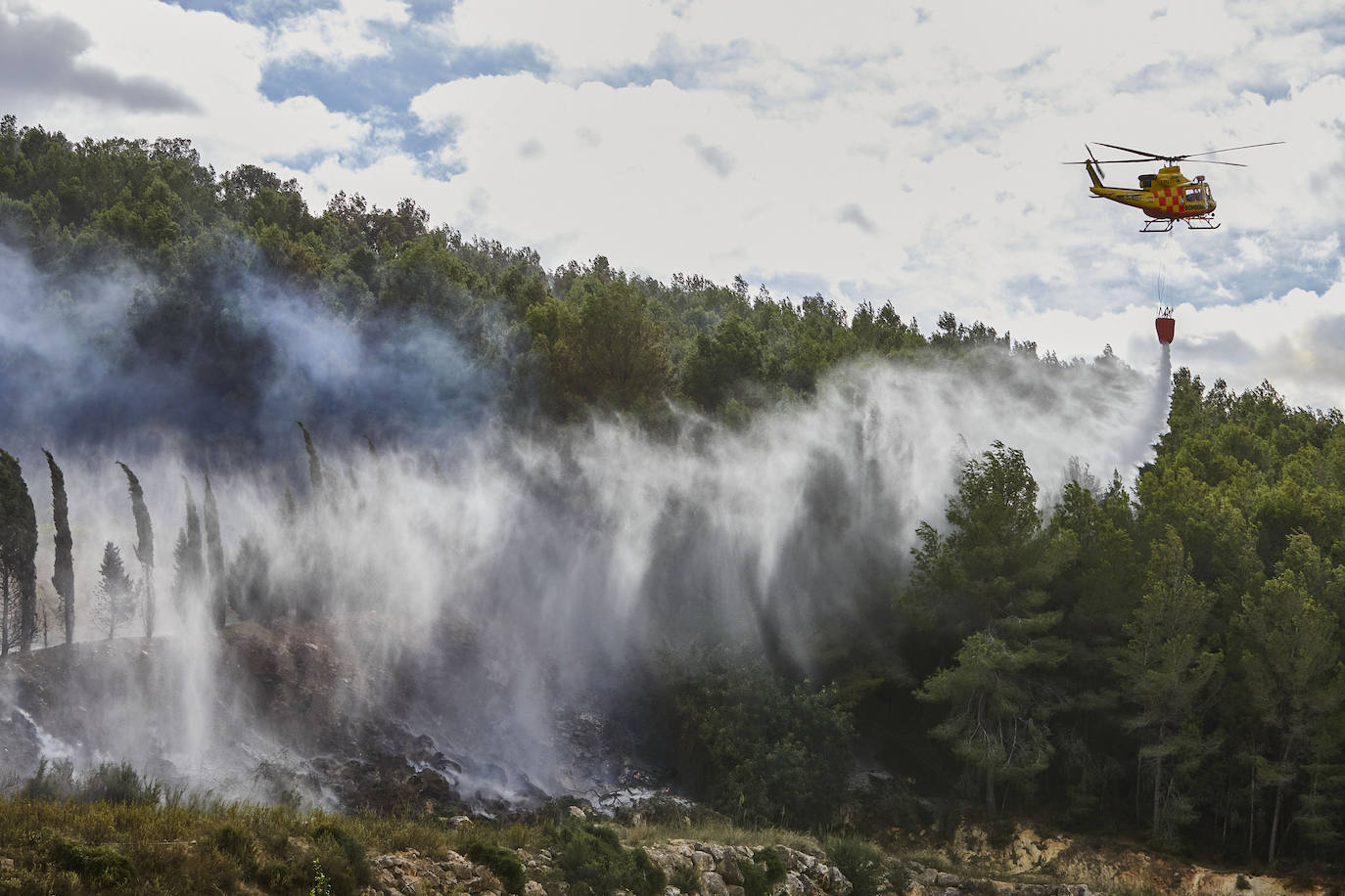 El incendio forestal de Montitxelvo, en imágenes