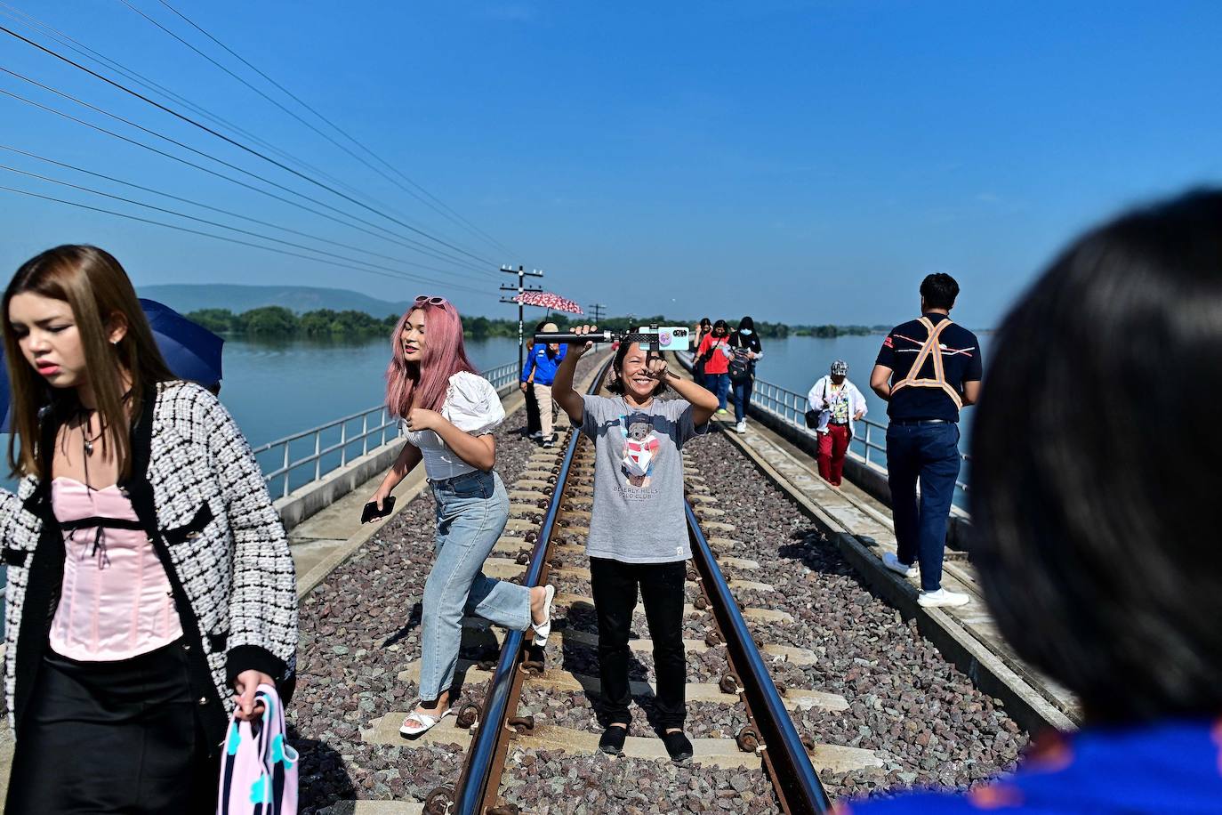 A bordo del &#039;tren flotante&#039; de Tailandia