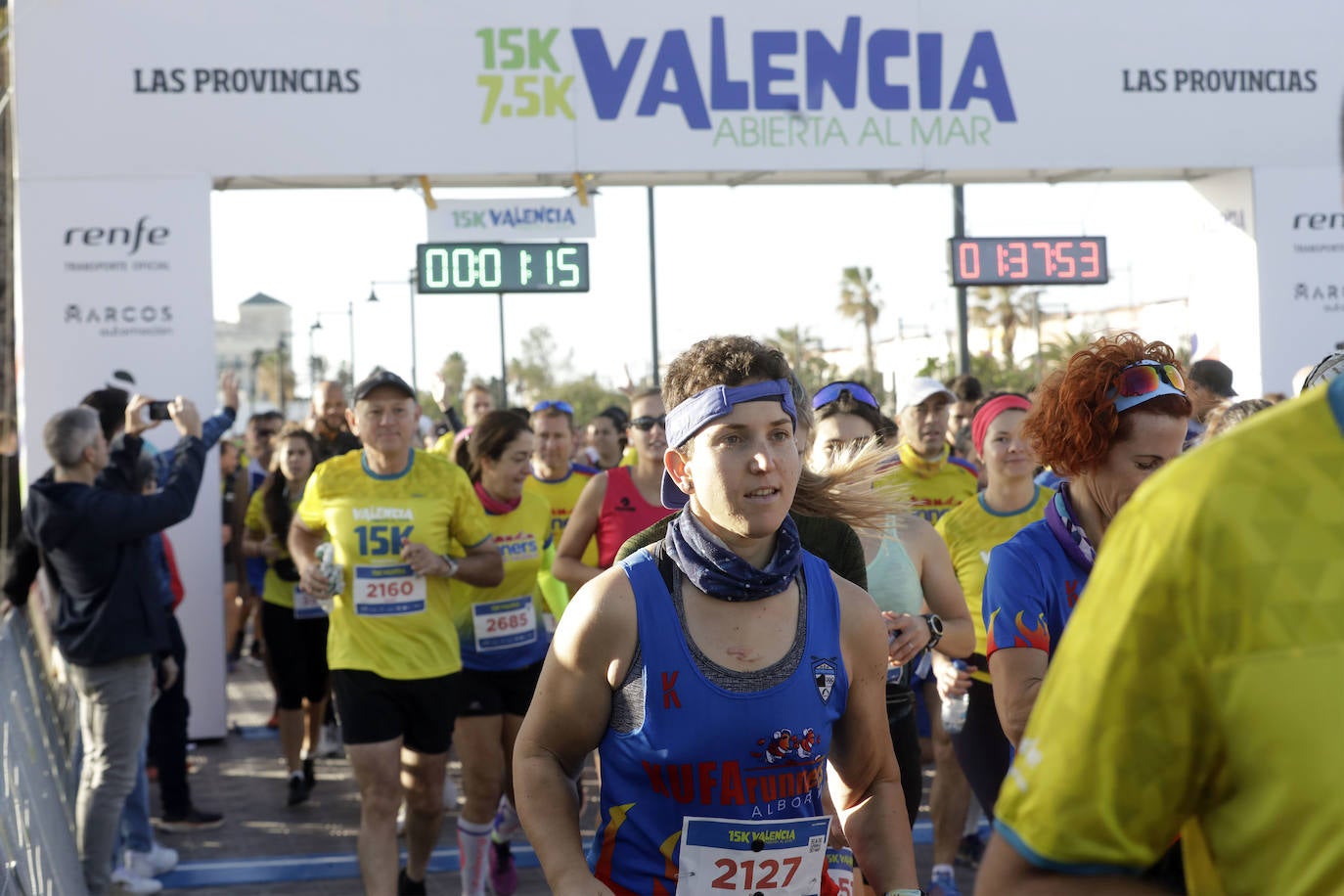 Las mejores imágenes que ha dejado la 15K Valencia Abierta al Mar