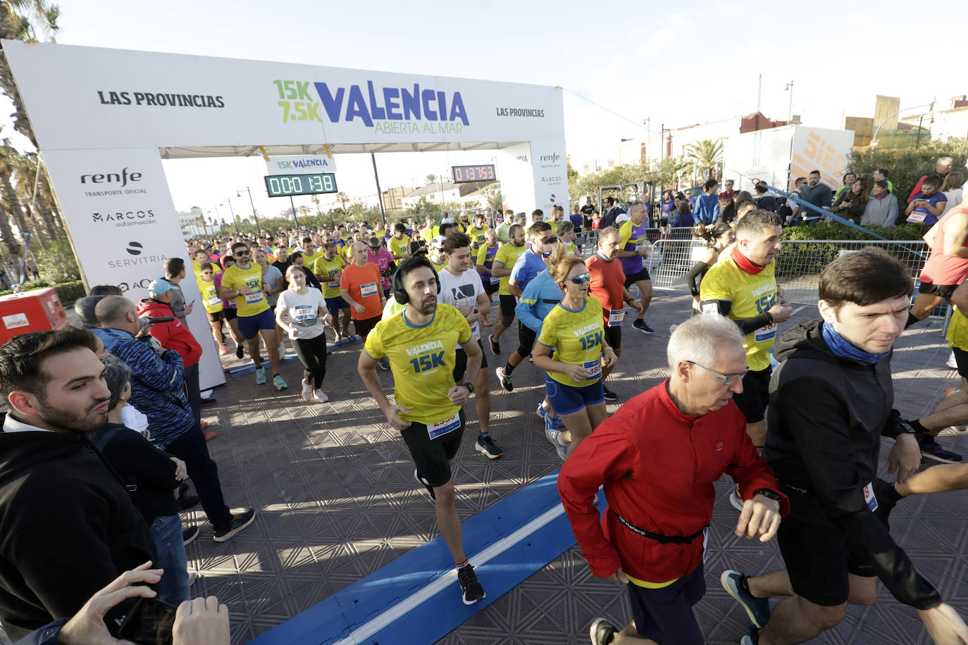 Las mejores imágenes que ha dejado la 15K Valencia Abierta al Mar