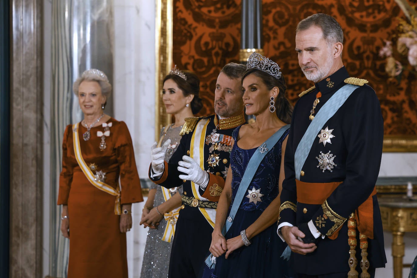 La espectacular tiara de Letizia en Dinamarca