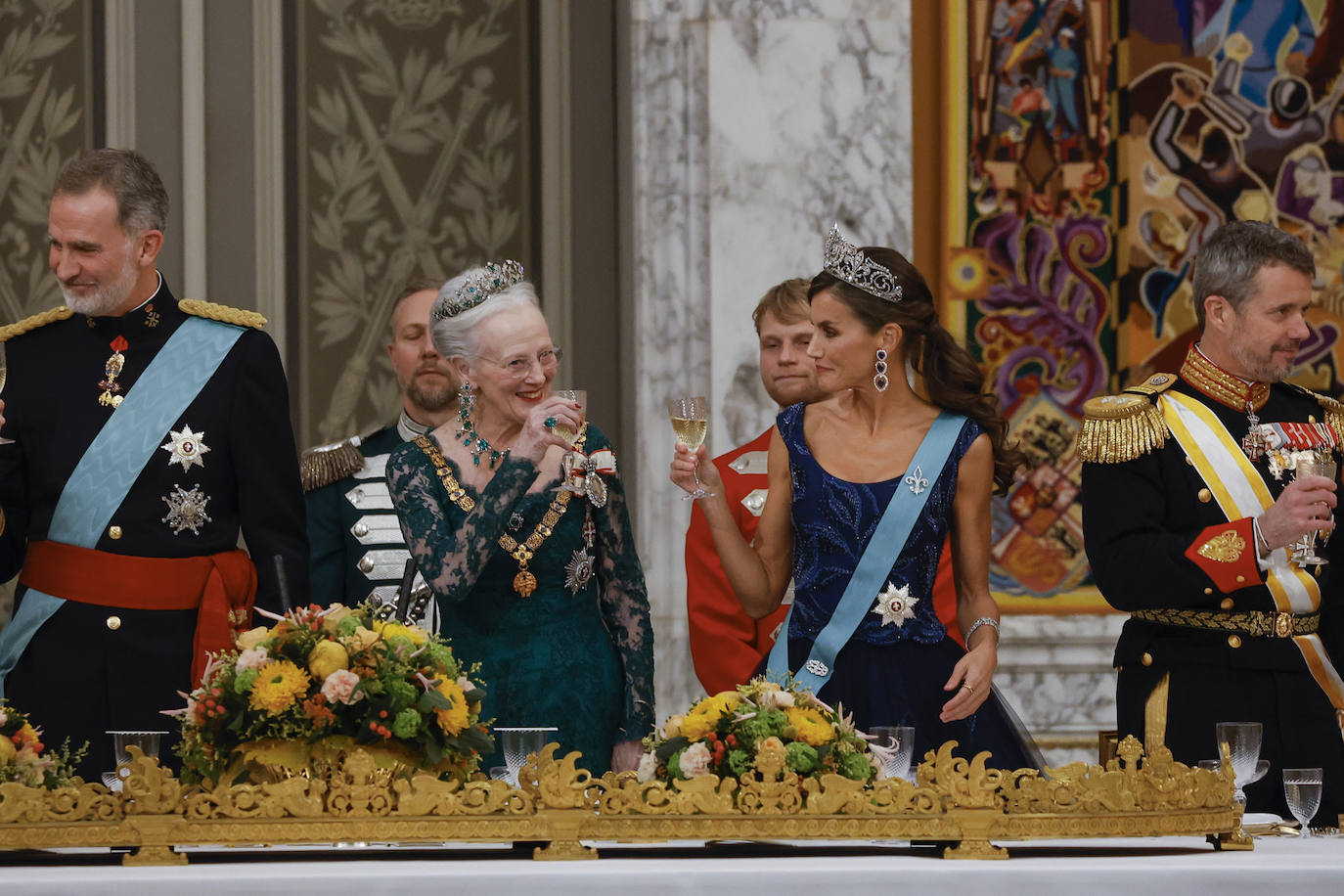 La espectacular tiara de Letizia en Dinamarca