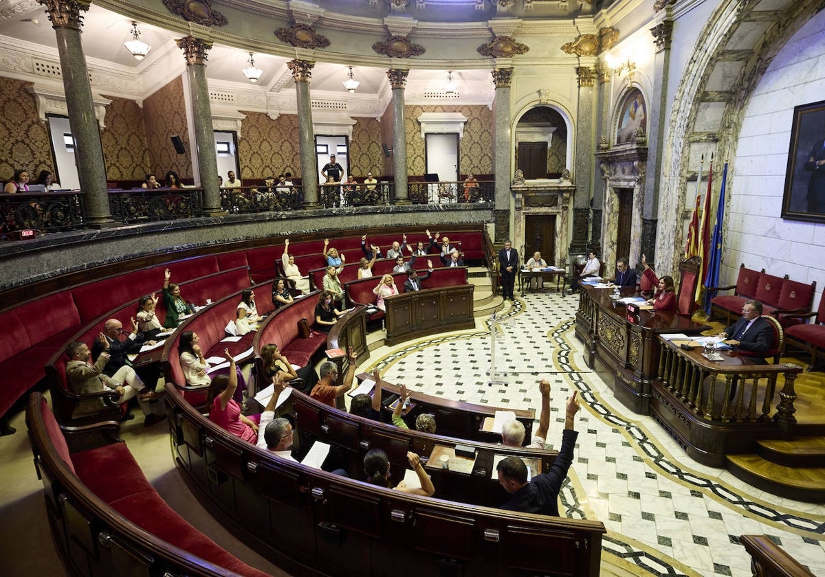 Celebración de un pleno del Ayuntamiento de Valencia.