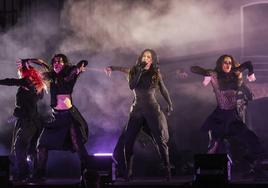 La cantante La Mala Rodríguez durante su actuación en la segunda Latin Grammy Session, hoy viernes en la plaza de toros de La Malagueta,