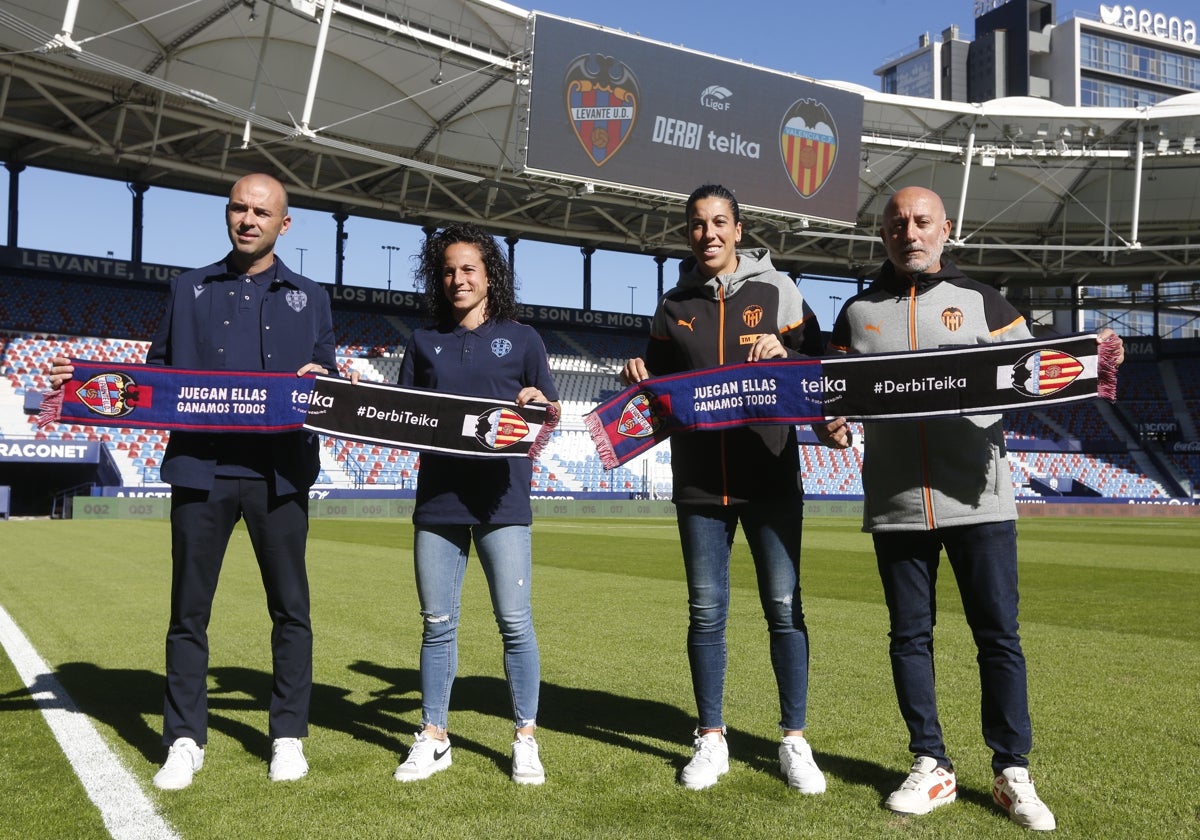 De izquierda a derecha: Sánchez Vera, Alharilla, Marta Carro y Jesús Oliva.