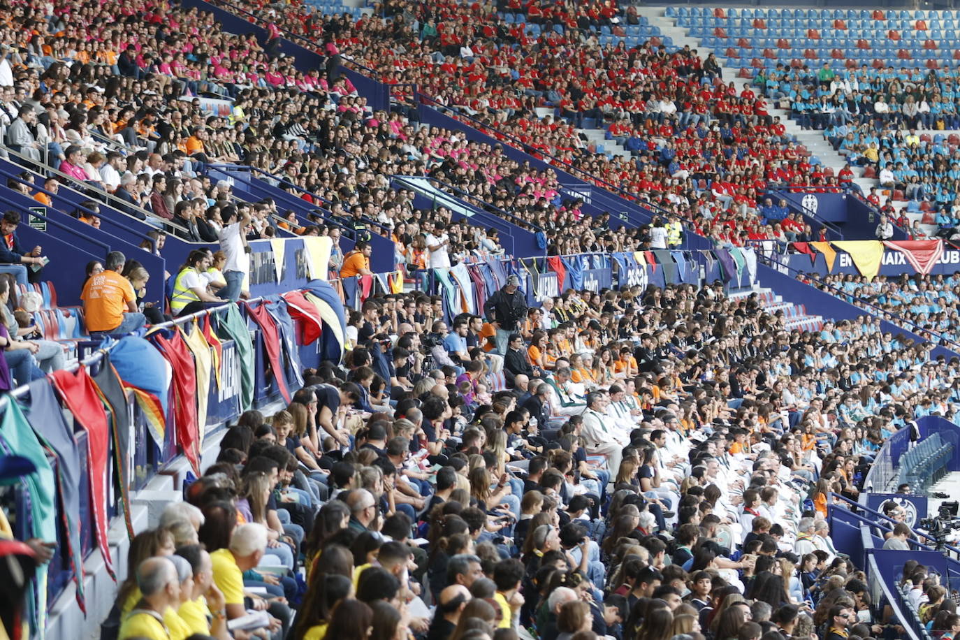 Juniors reúne a 8.000 personas en la celebración de su 40 aniversario