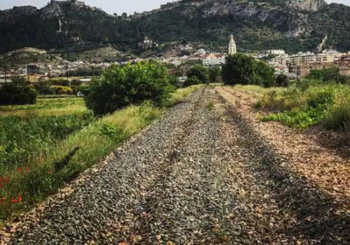 Antiguo trazado de la vía del tren Xàtiva-Carcaixent.