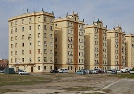 Bloque Portuarios situado muy cerca del paseo marítimo y la calle Doctor Lluch.