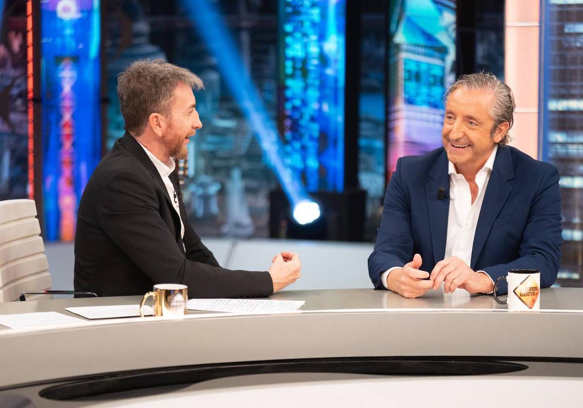 Pedrerol, junto a Pablo Motos en 'El Hormiguero'.