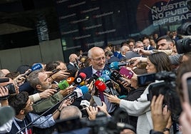 Juan Roig, a su llegada al acto del corredor en Barcelona en noviembre de 2022.